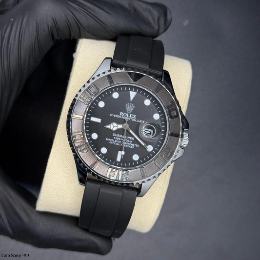 Rolex submariner strap with silver rotating & black dial date just
